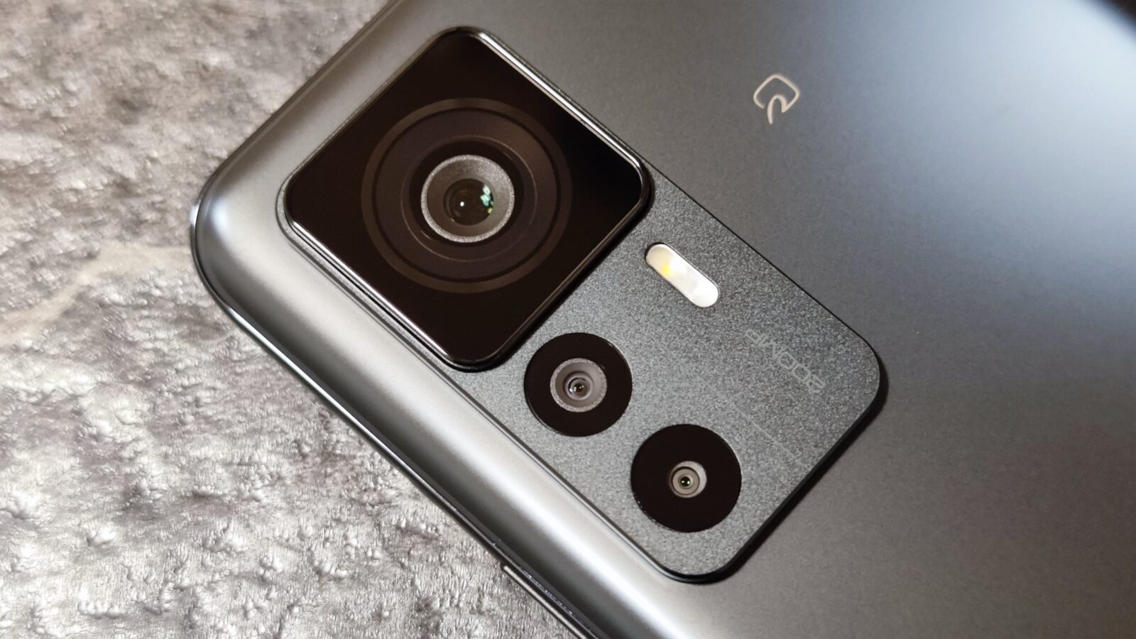 Xiaomi 12T Pro カメラユニット