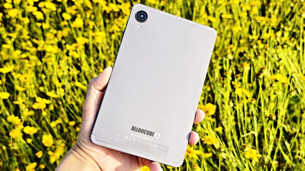 ALLDOCUBE iPlay60ｍini Pro 持ちやすさ