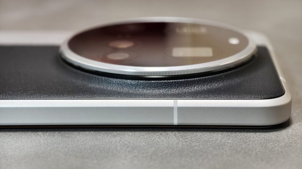 Xiaomi 15 Ultra カメラバンプ