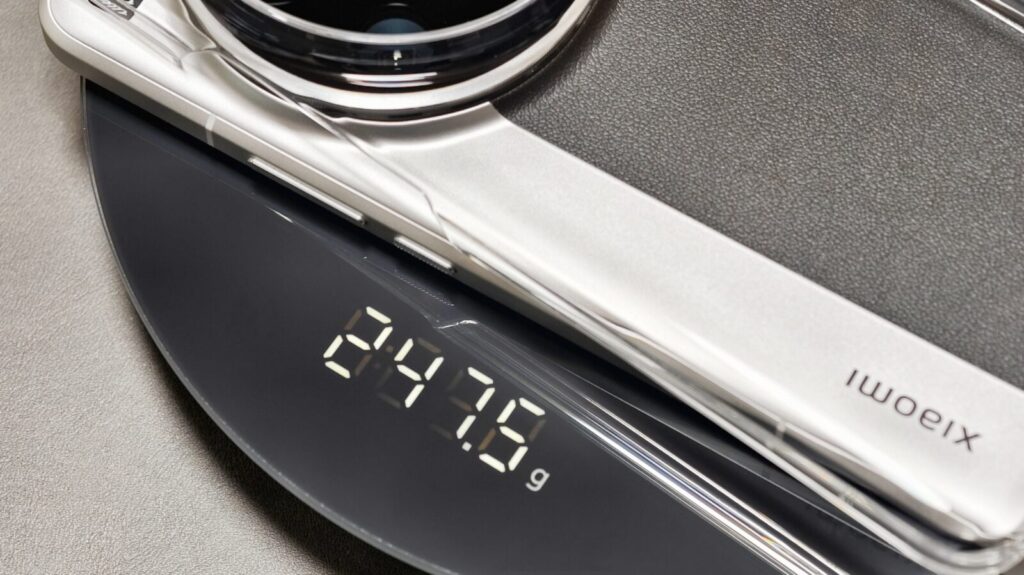 Xiaomi 15 Ultra 重量