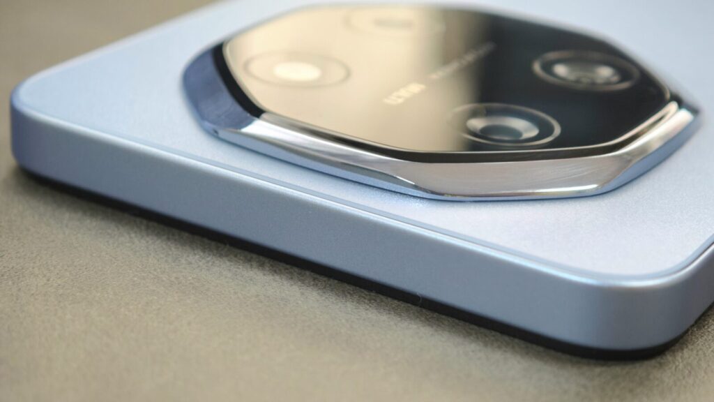 Blackview SHARK 6 側面